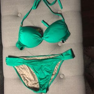 Victoria’s Secret bikini